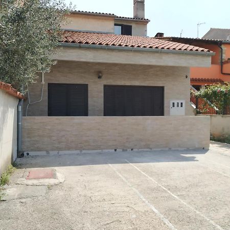 Apartmani Zlatko Pula Exterior foto