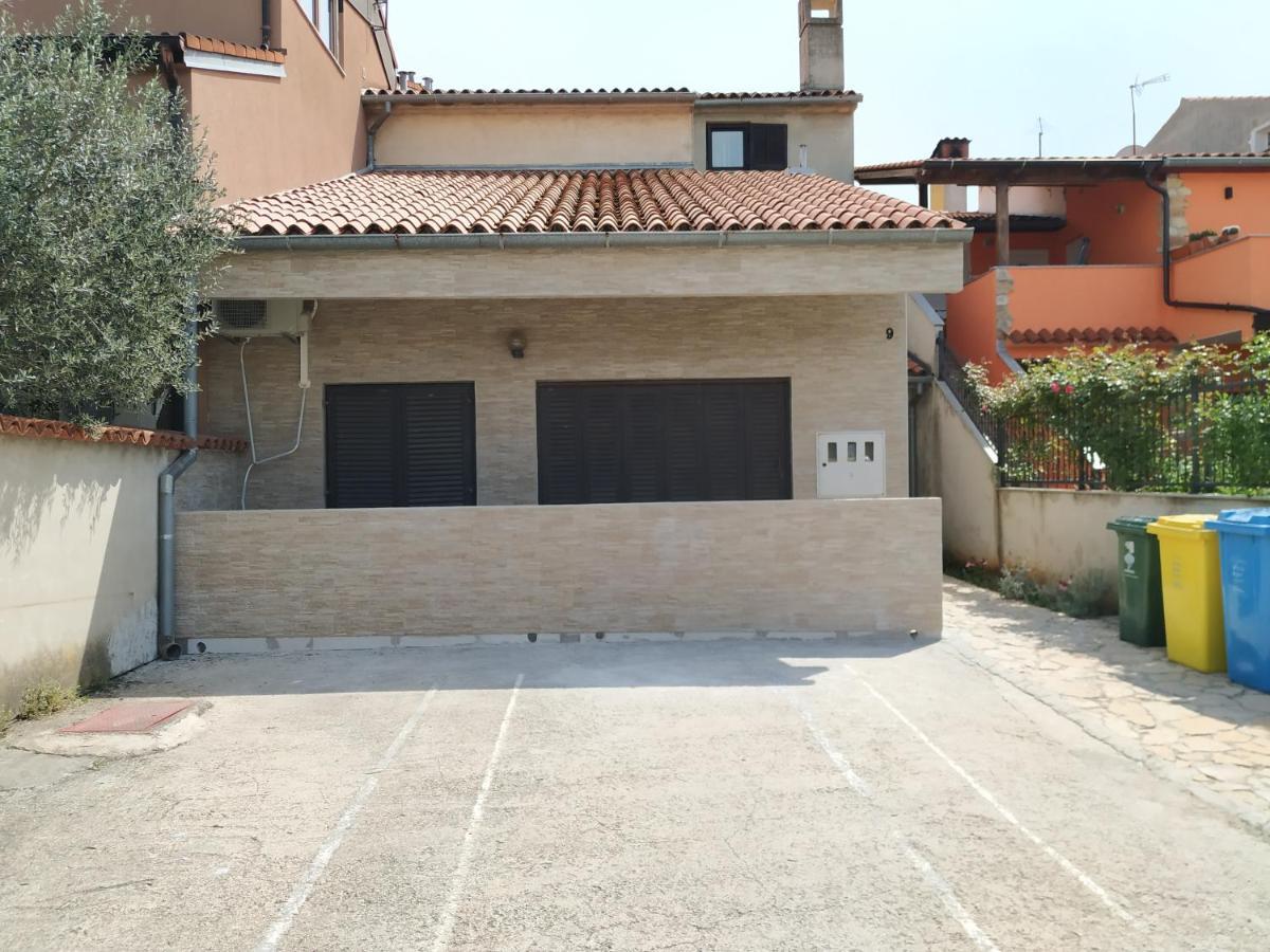 Apartmani Zlatko Pula Exterior foto