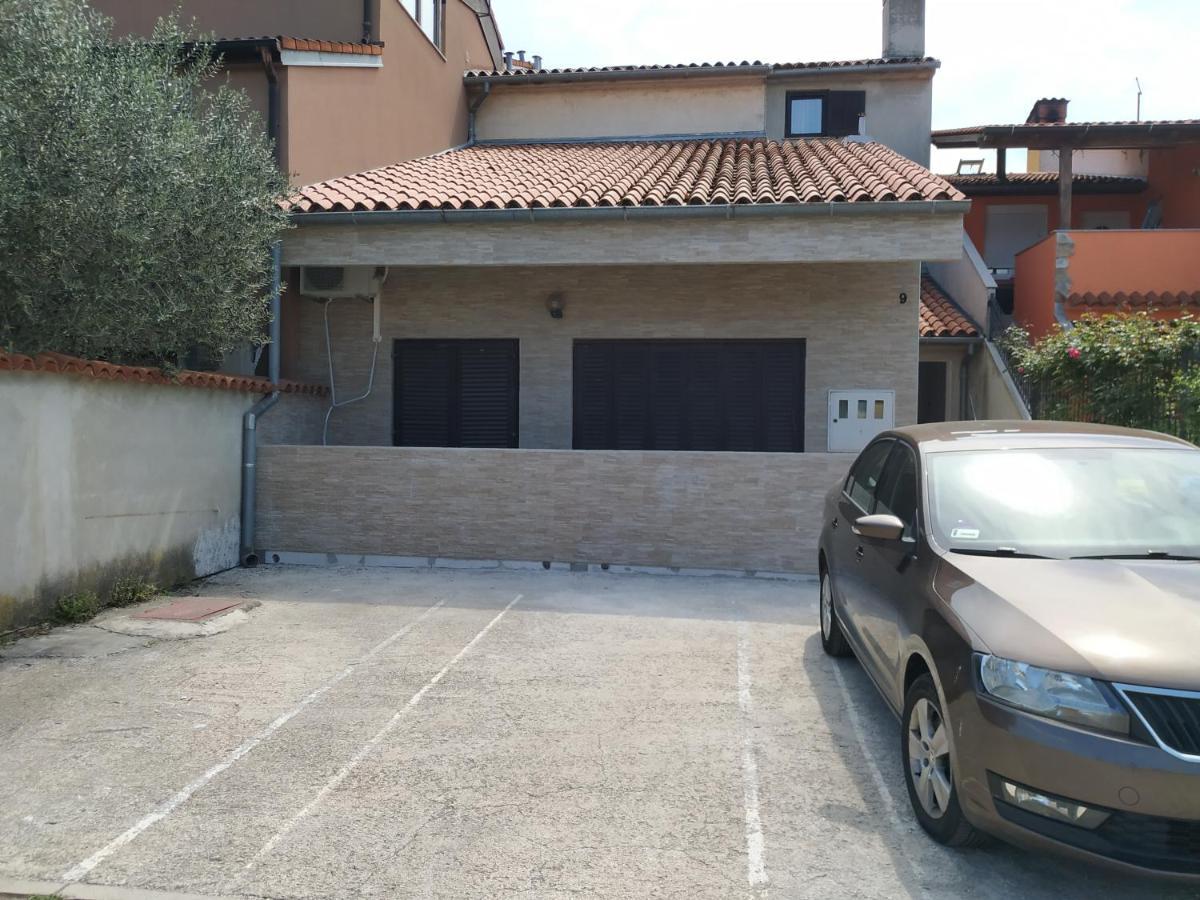 Apartmani Zlatko Pula Exterior foto
