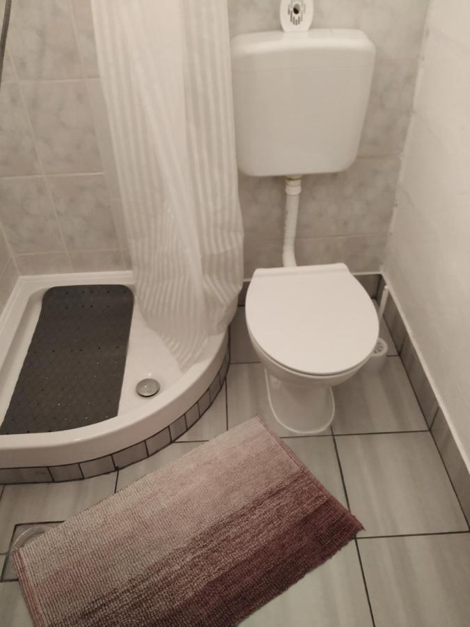 Apartmani Zlatko Pula Exterior foto