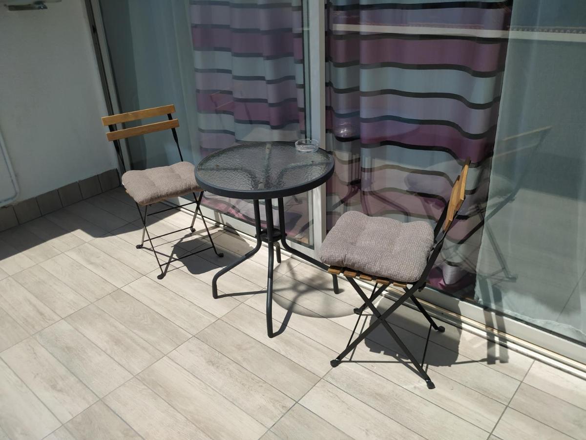 Apartmani Zlatko Pula Exterior foto
