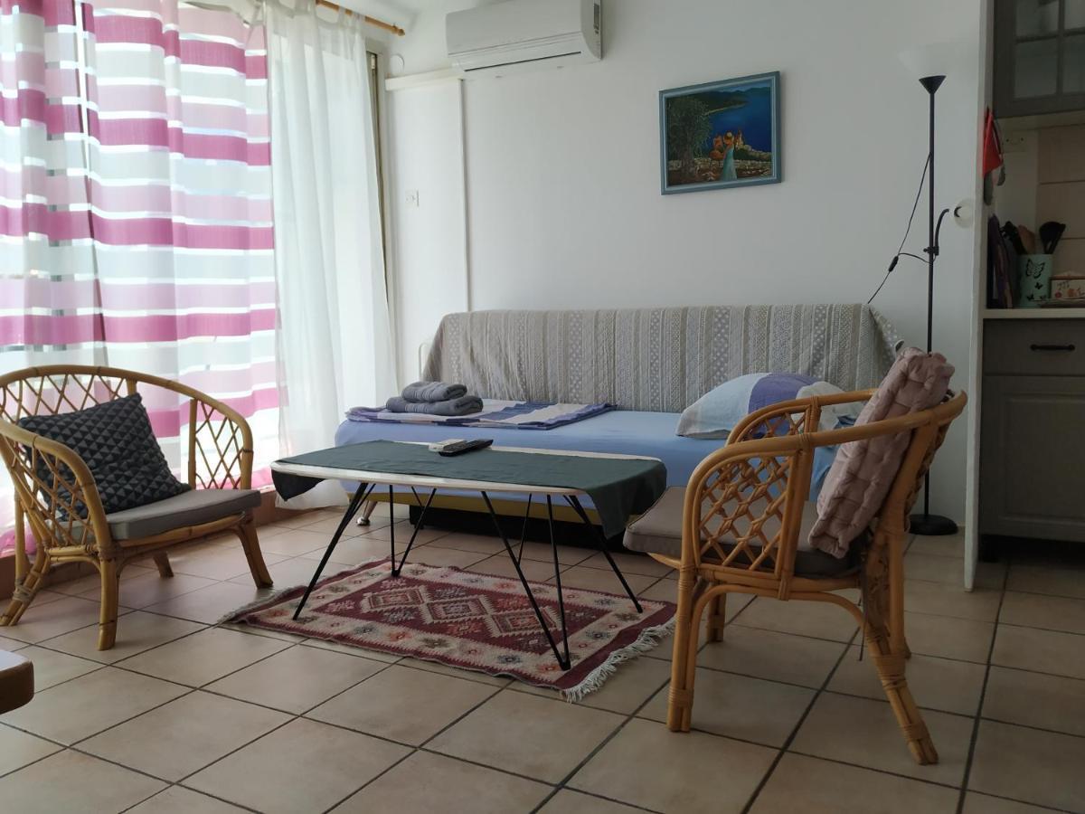 Apartmani Zlatko Pula Exterior foto